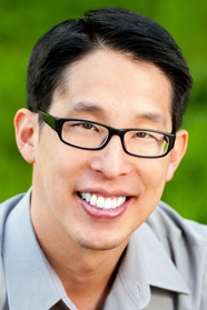 Photo of Gene Luen Yang