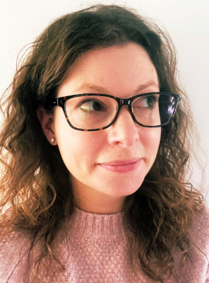 Photo of Laura Baker